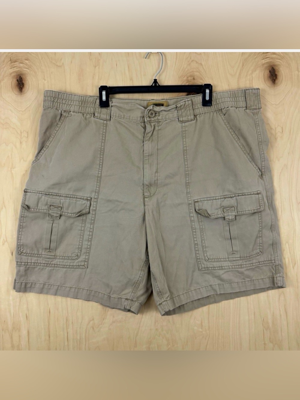 The Foundry Supply Co. Men's Beige Cotton Cargo Utility shorts 46 big & tall